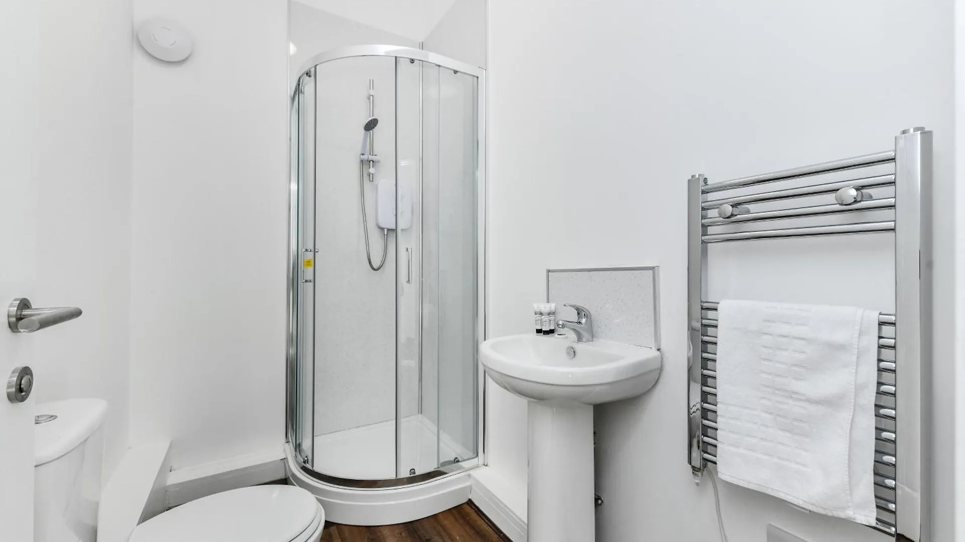 Apartment Church Street Flat 2 - Minimalist Studio In New Basford Nottingham