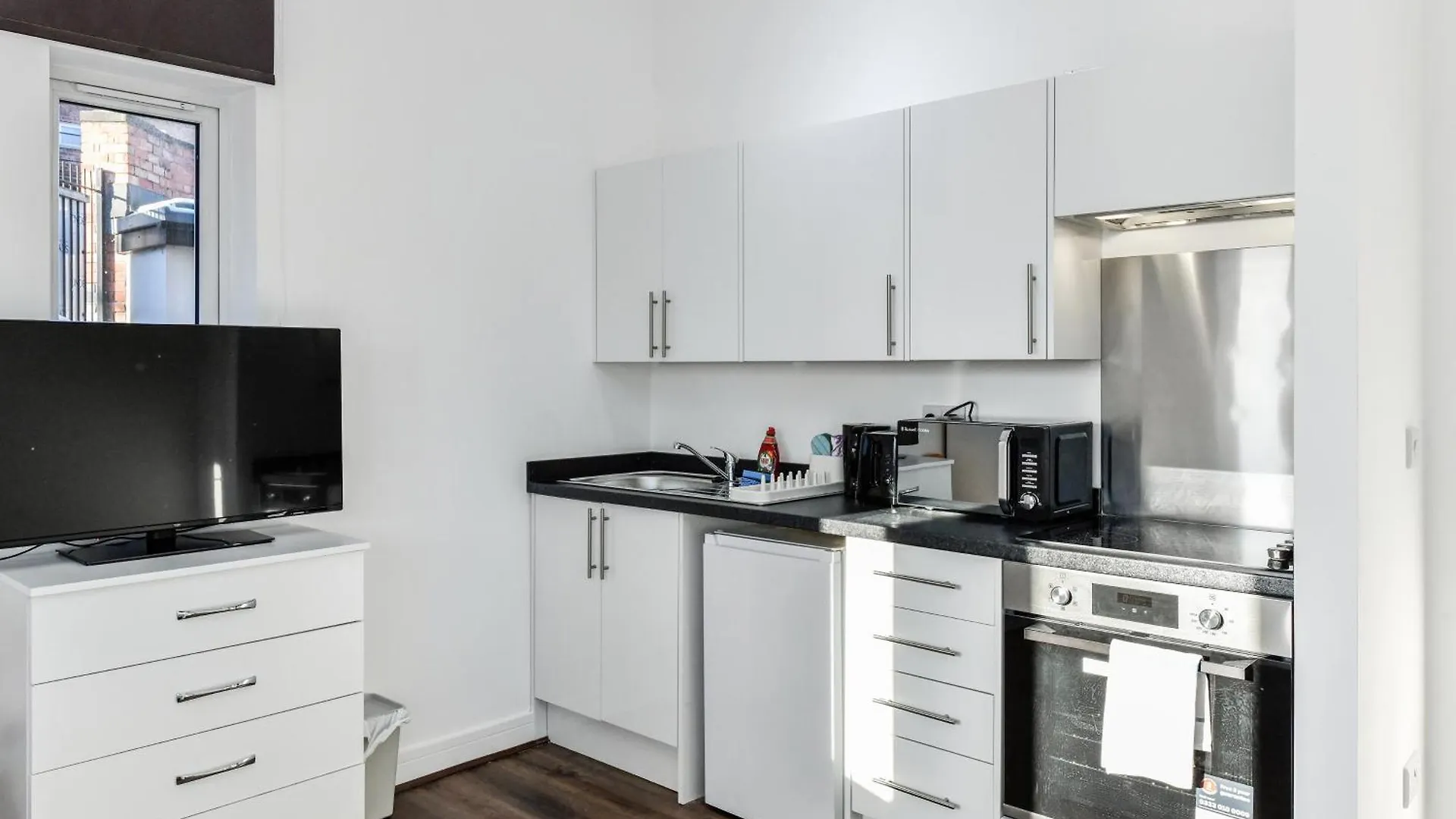 Apartment Church Street Flat 2 - Minimalist Studio In New Basford Nottingham